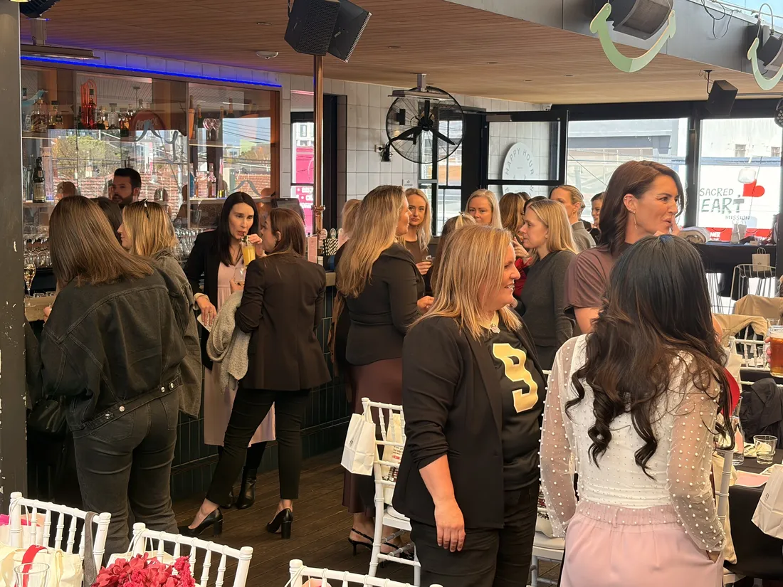 Guests enjoying the NFL Ladies Lunch venue